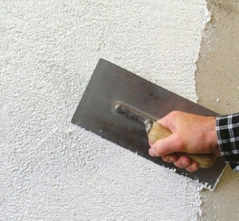 Putze / Baumaterialien